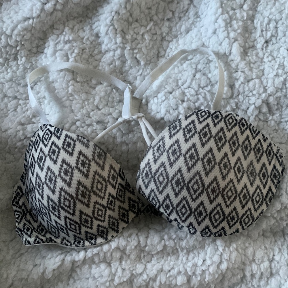 34C hook-able bra